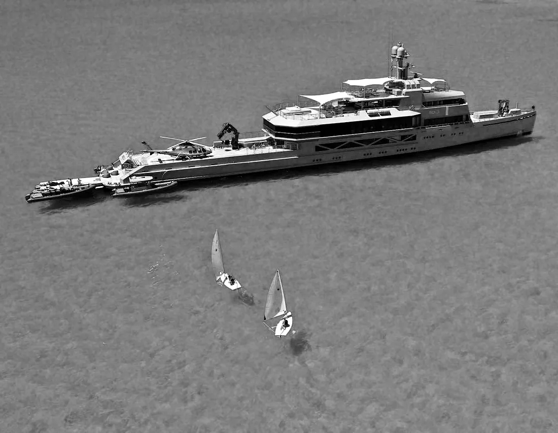 BOLD, At anchor