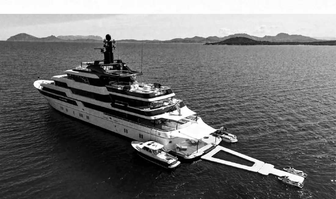 STARFIRE, At anchor